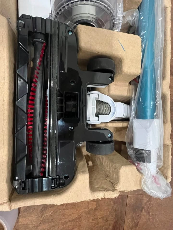 Eureka RapidClean Pro Cordless Stick Vacuum - photo 3