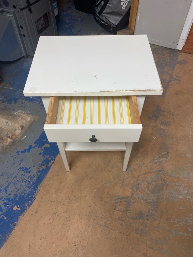 White Side Table - photo 3