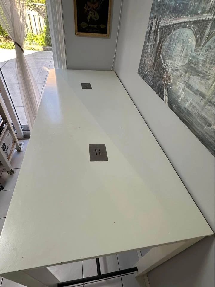 Sturdy White Bar Height Table with 8 usb port - photo 2