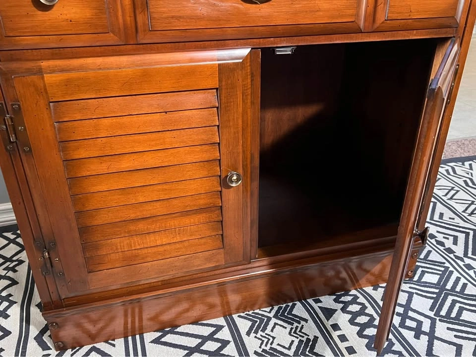 Vilas Canada Solid Wood Accent Cabinet/Sideboard - photo 4