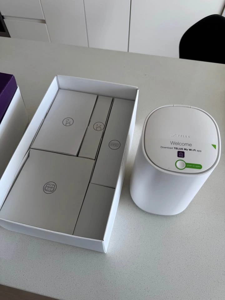 Telus Wifi Hub - photo 2