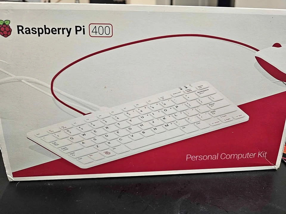 Raspberry Pi 400 Personal Computer Kit