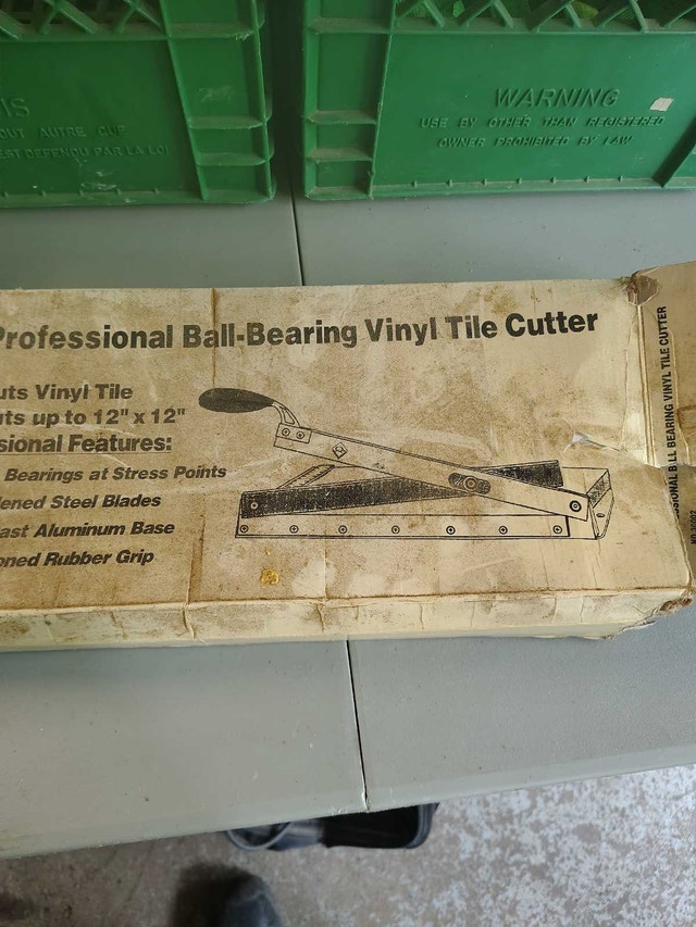 vinyl tile cutter