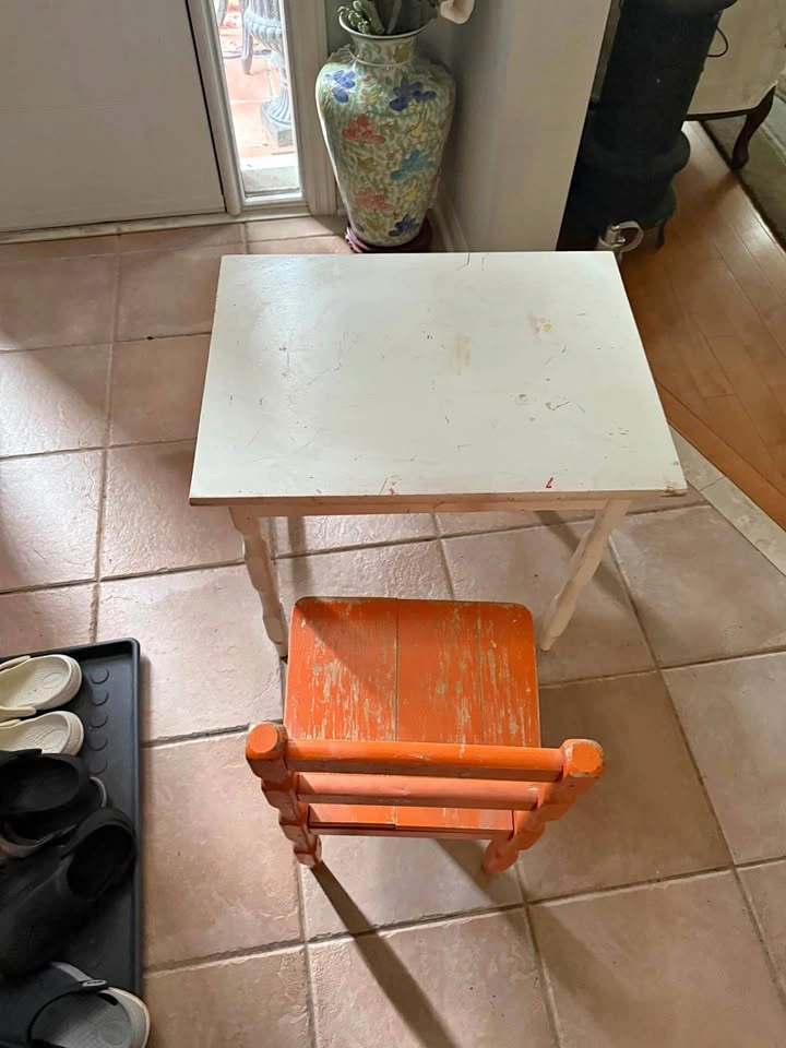 Children table with chair