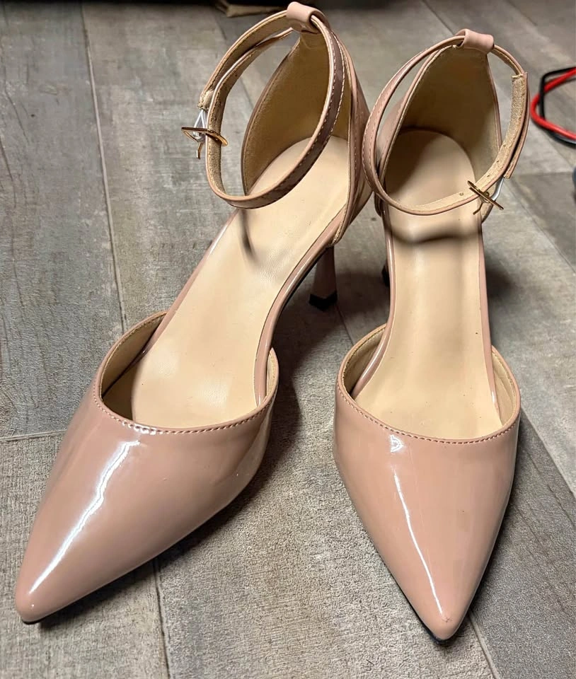 Nude Patent Leather Pointed Toe Ankle Strap Heels Size 37