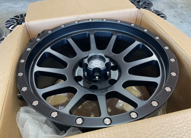NEW Hennessey Wheels 18 x 9 Chevy Ram GMC 6 x 5.5 Bronco - photo 4
