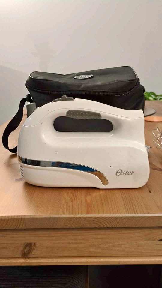 Oster electric hand mixer