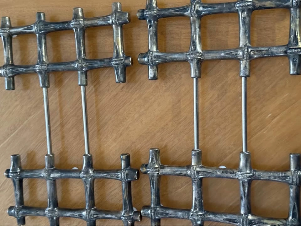 Vintage 1960 silver plate expanding Trivet made by Rogers - photo 4