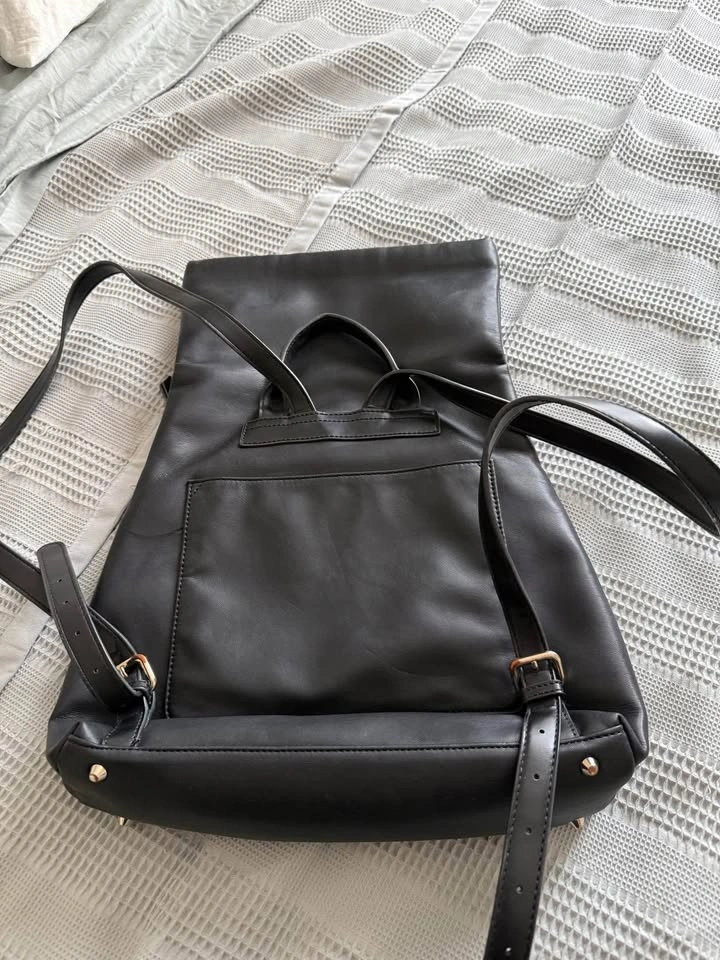 DKNY leather backpack - photo 4