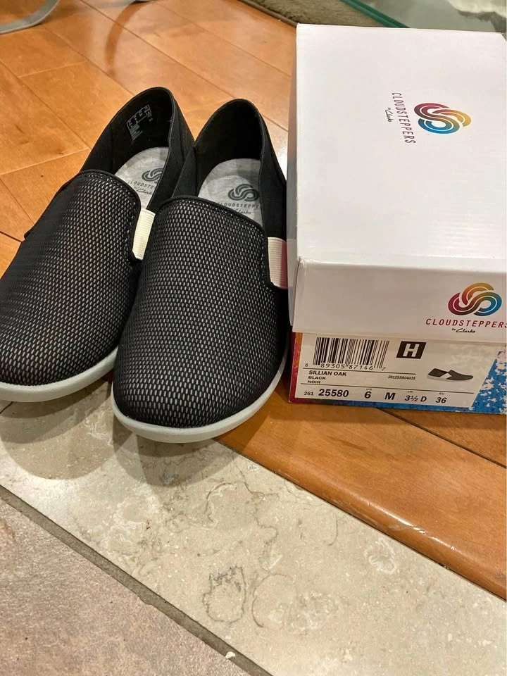 Clark’s Cloudsteppers size 6