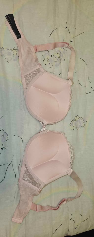 Pink Victoria Secret Bra - photo 2