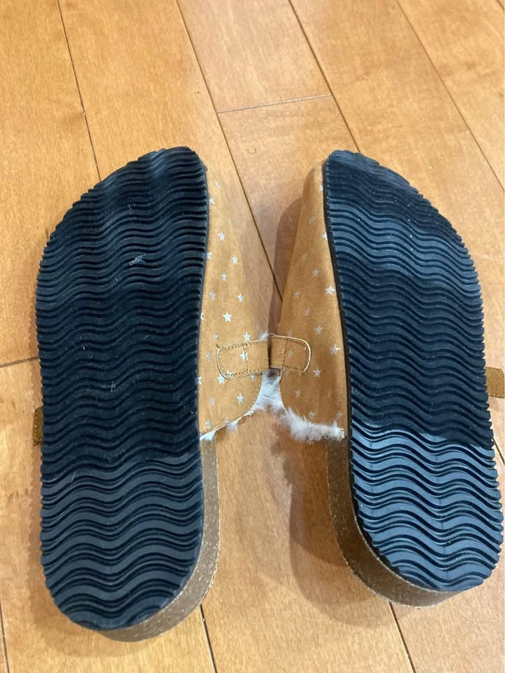 Gap Birkenstock Style Sandals Size 4 - photo 3