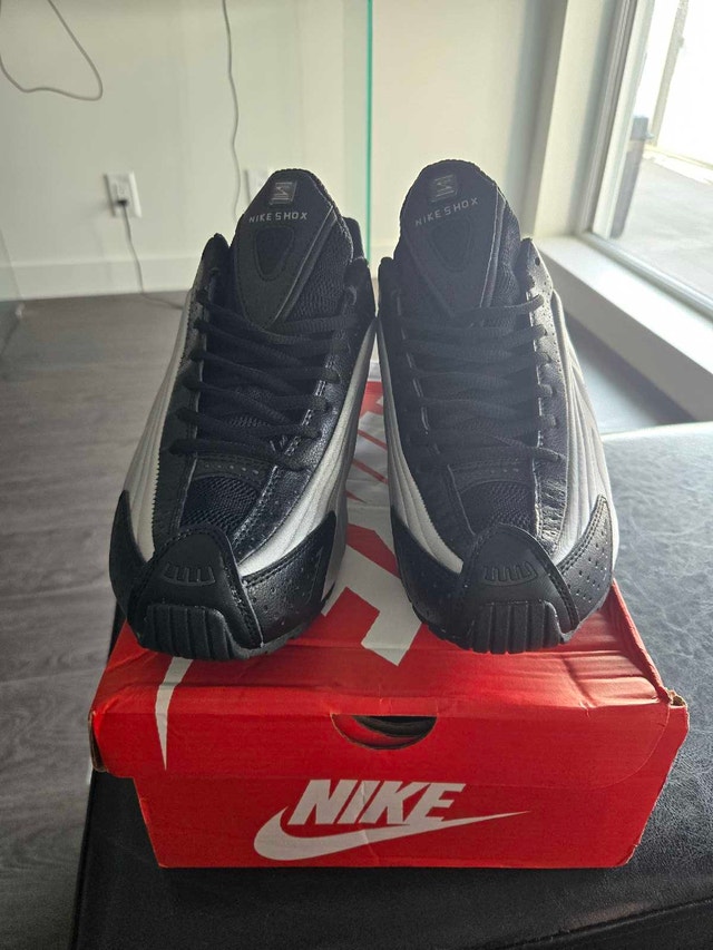Nike Shox R4 (BNIB) - photo 3