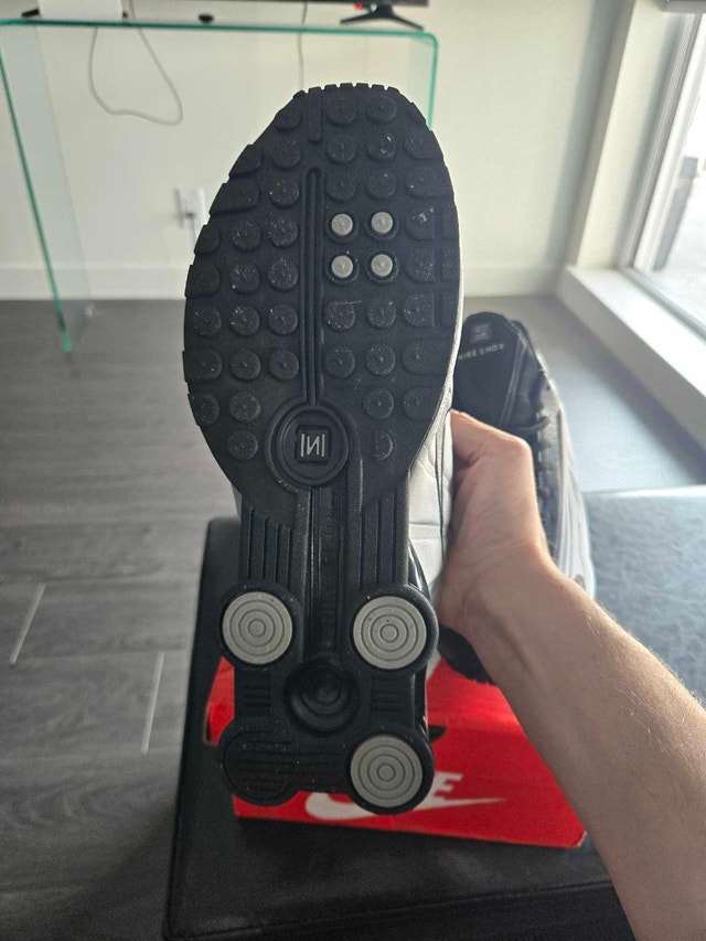 Nike Shox R4 (BNIB) - photo 4