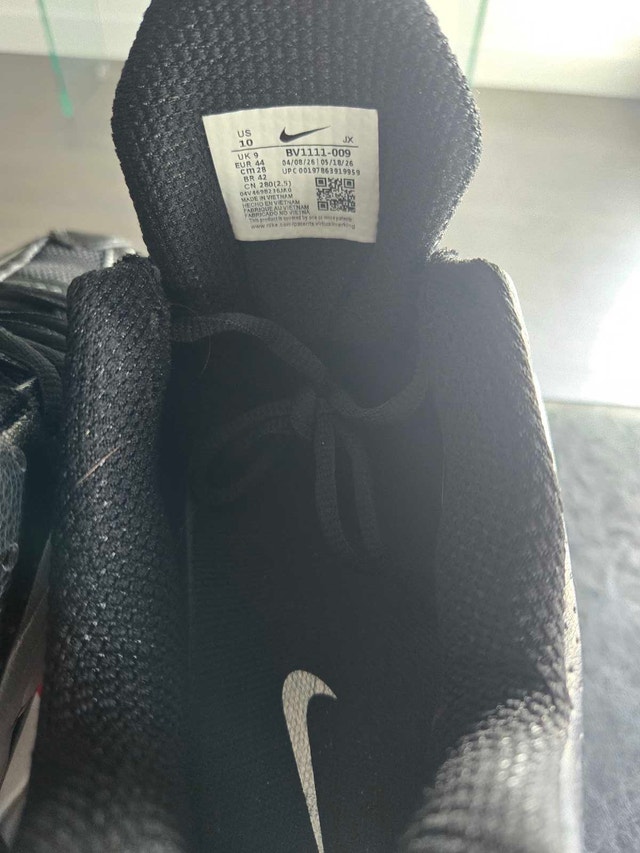 Nike Shox R4 (BNIB) - photo 5