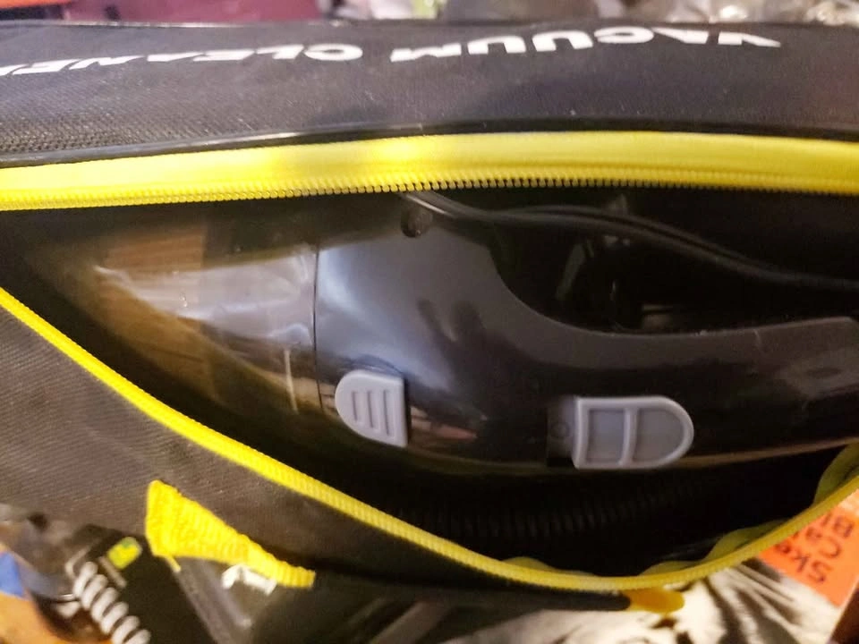 Car vacuum