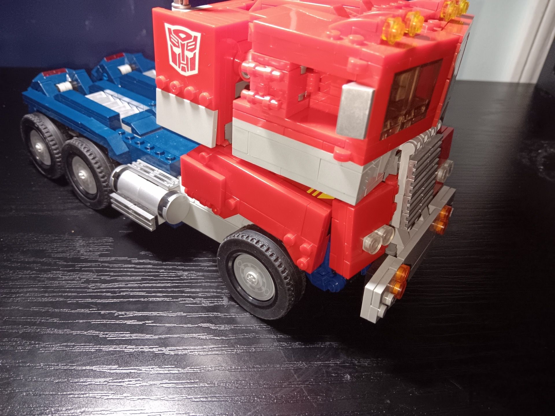 Knockoff lego optimus prime - photo 4