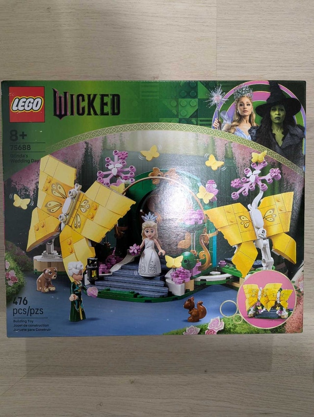 LEGO Wicked 75688 Glinda's Wedding Day