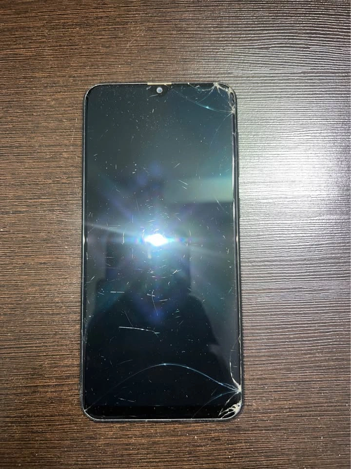 Samsung Galaxy A20 - photo 3