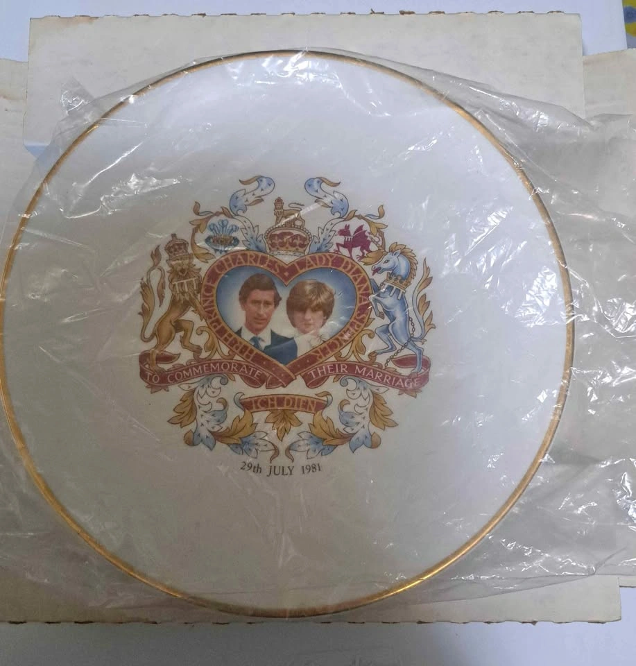 Crown Trent Prince Charles & Lady Diana 1981 Wedding Plate