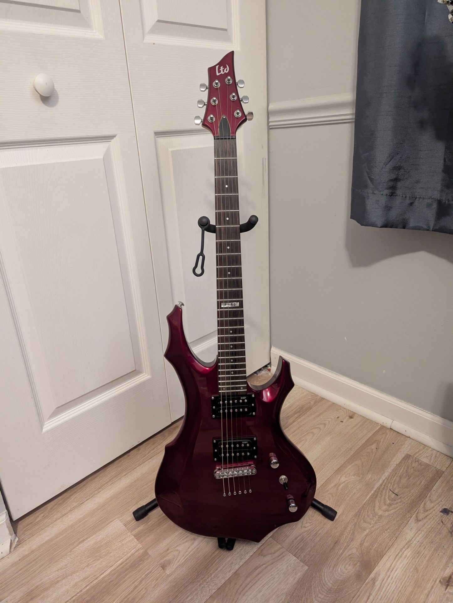 Cherry Red ESP LTD F50 Electric Guitar - photo 2