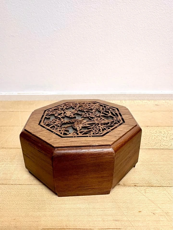Laserwood Inc. Octagonal Wooden Music Box - photo 5