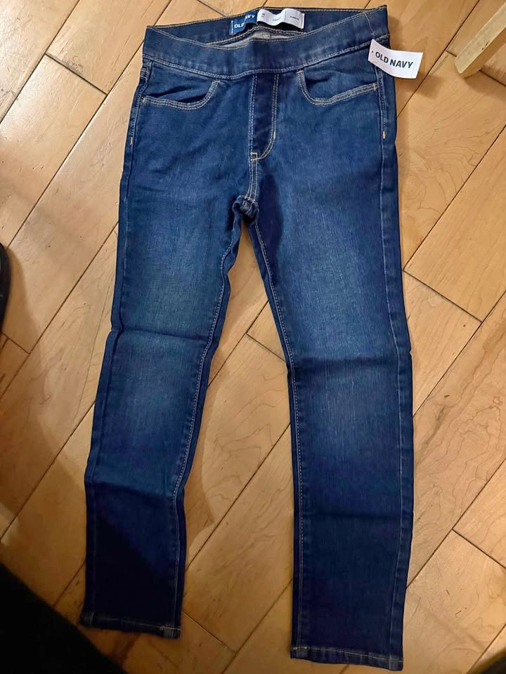 Size 8 girls old navy skinny jeans with tags