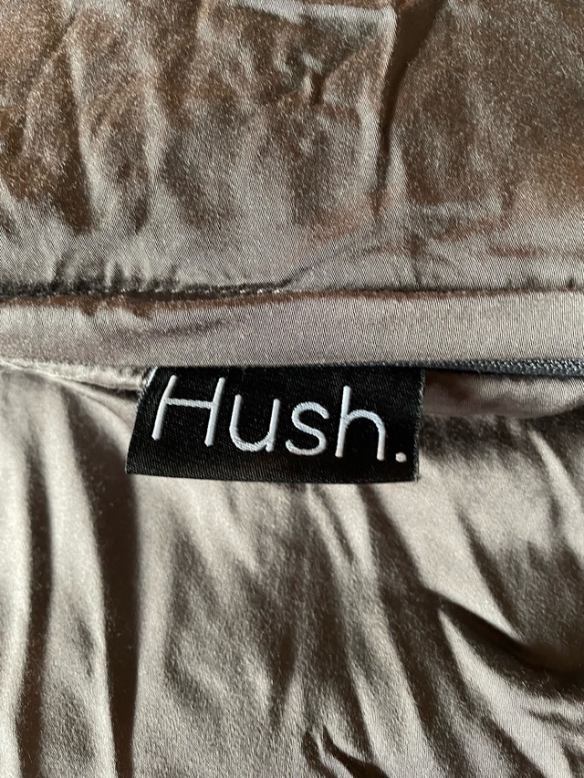 Weighted cooling duvet by Hush - photo 2
