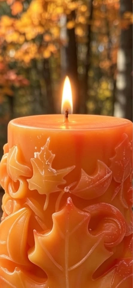 Handcrafted Maple Leaf Decorative Candle 12cm - photo 5