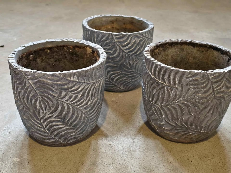 Set of 3 Concrete Leaf Pattern Planters