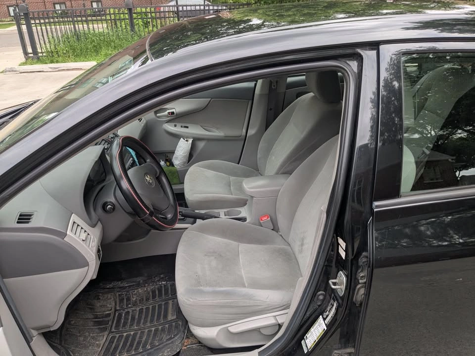 2009 Toyota Corolla LE - photo 4