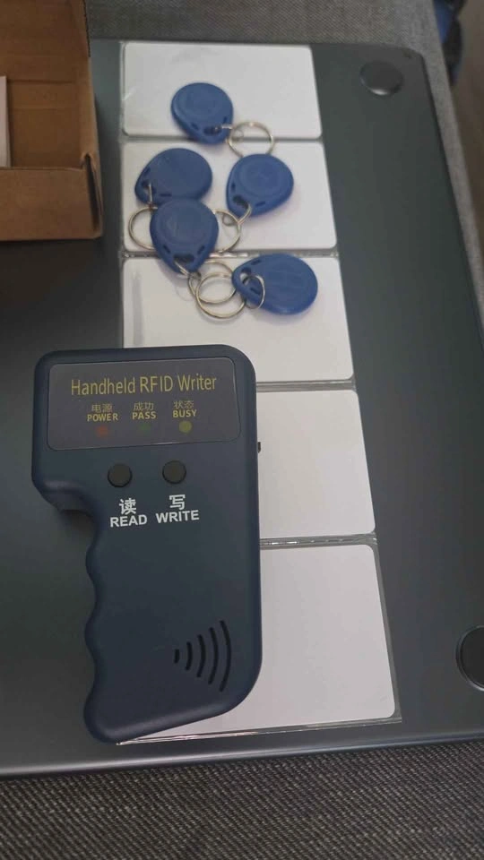 125kHz RFID Duplicator Copier - FOB and Card Copy - photo 2