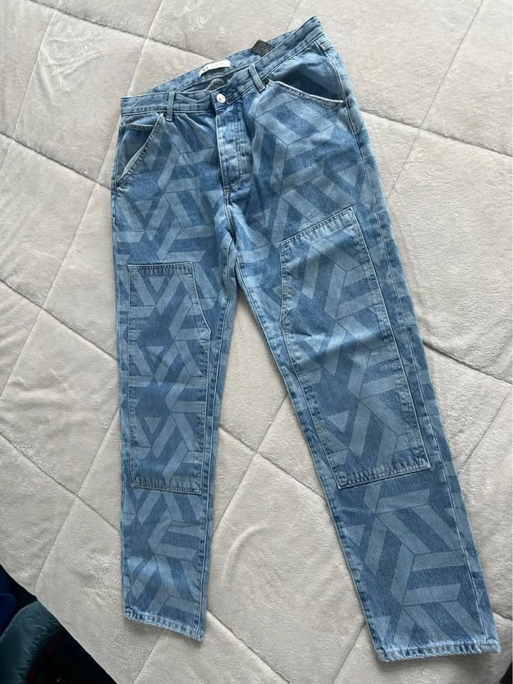 Zara Light Blue Washed Jeans – Size 34 - photo 2