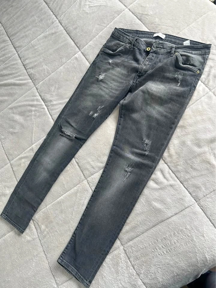 Zara Man Distressed Dark Grey Jeans Size 34