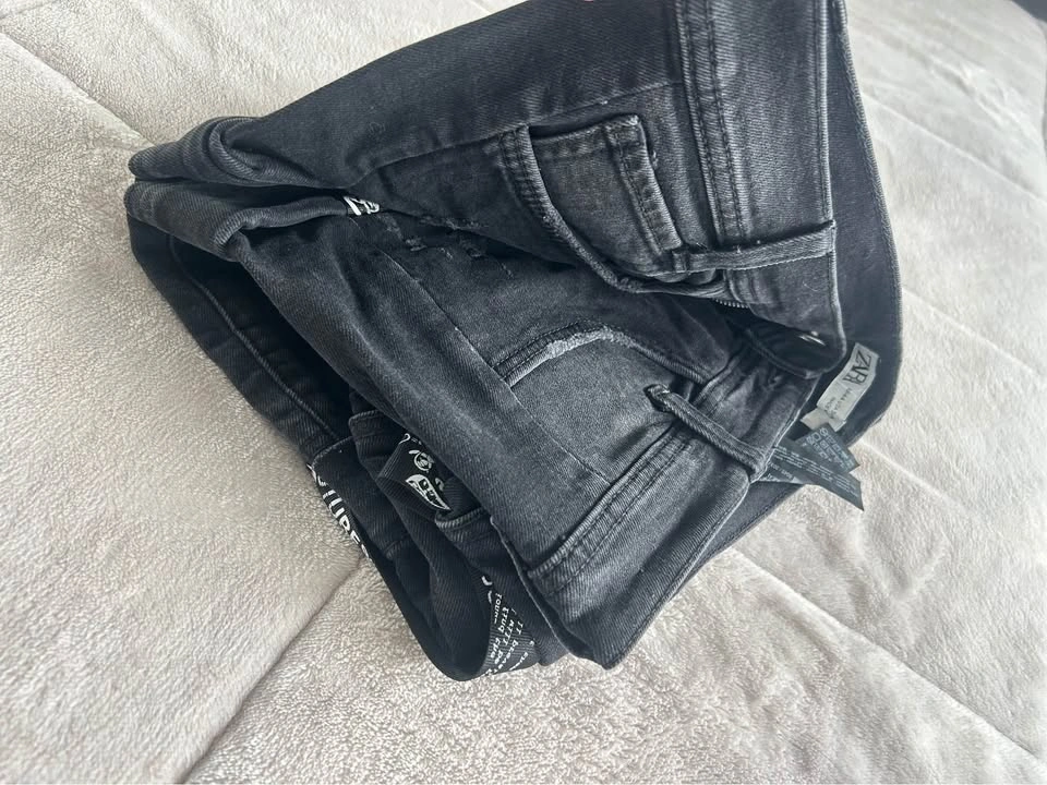 Zara Black Distressed Cargo Jeans - Size 34 - photo 4