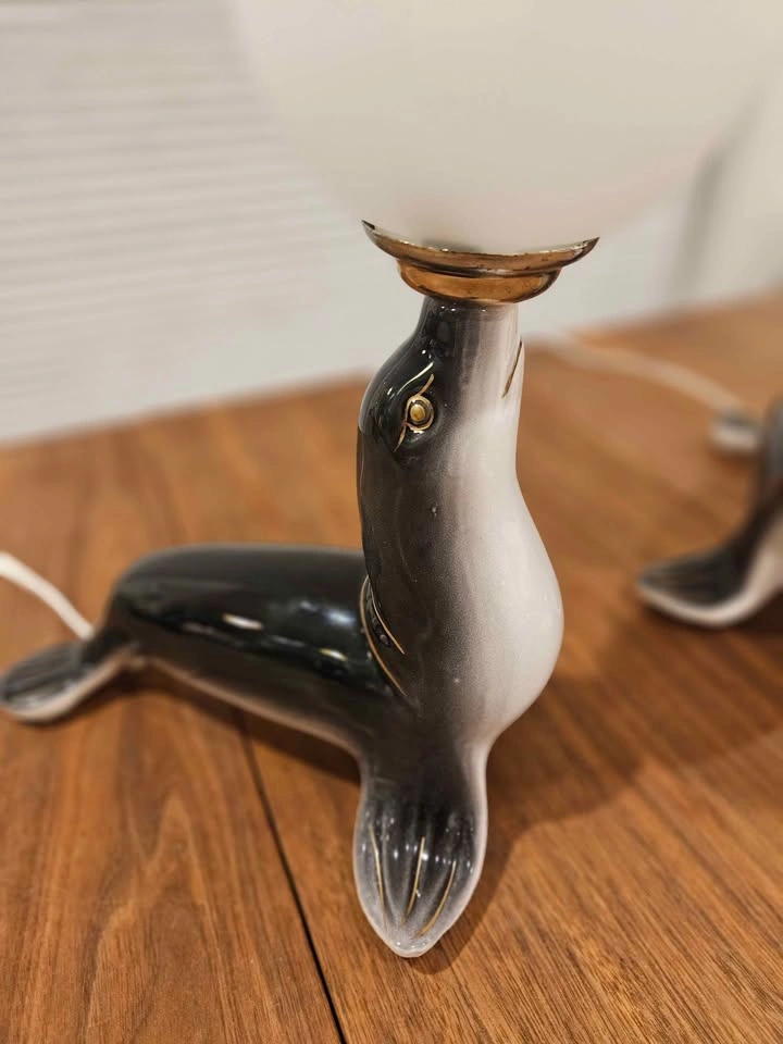 Vintage Pair of Sea Lion Table Lamps - photo 4