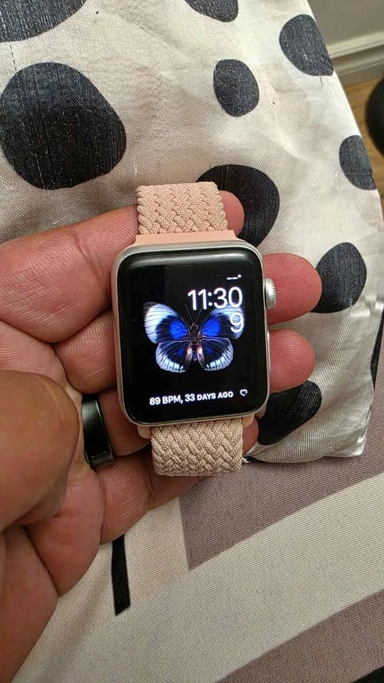 Apple Watch Series 3 – Silver Aluminum (42mm)