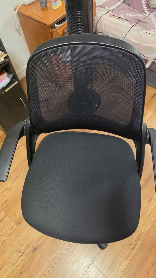 Ergonomic Mesh Office Chair - photo 3