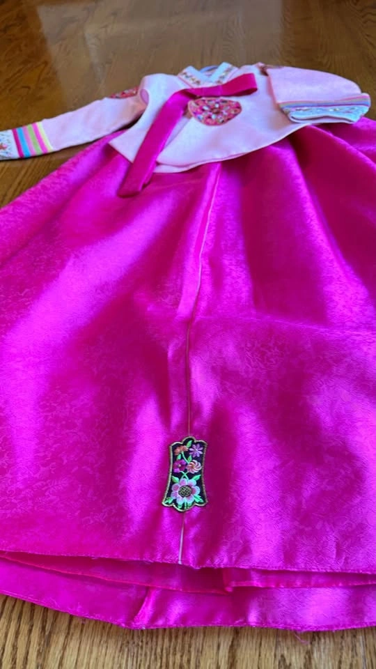 Adorable Korean Hanbok for a 7-Year-Old Girl 💕 - photo 3