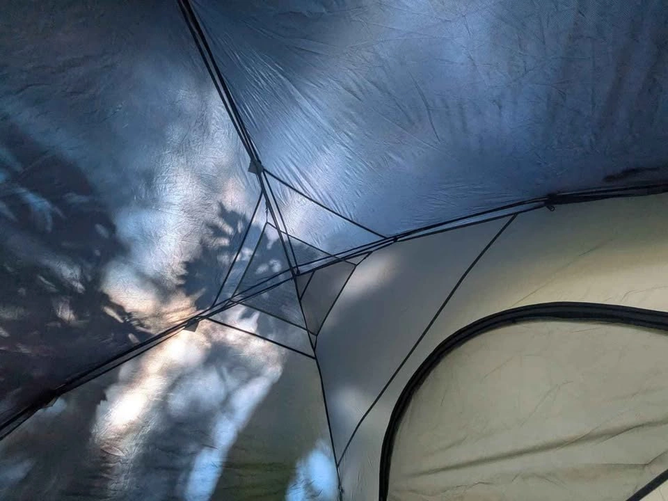 Coleman 6-person tent - photo 2