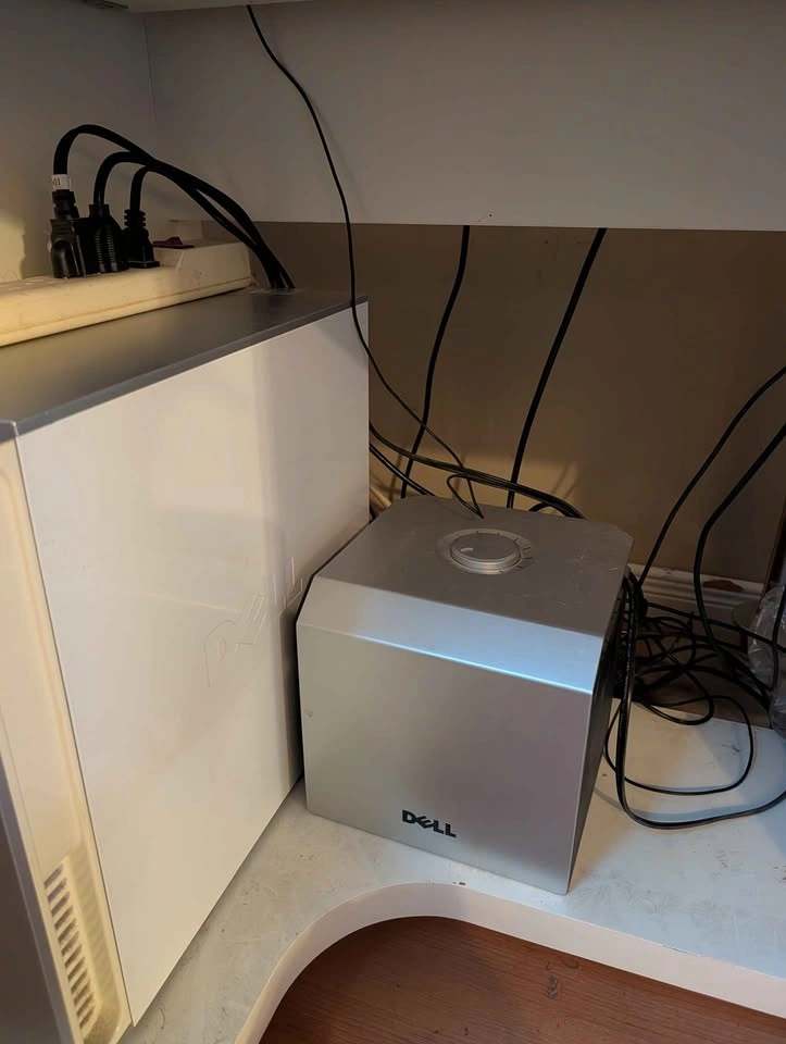 Full PC Setup w/ Table - photo 5