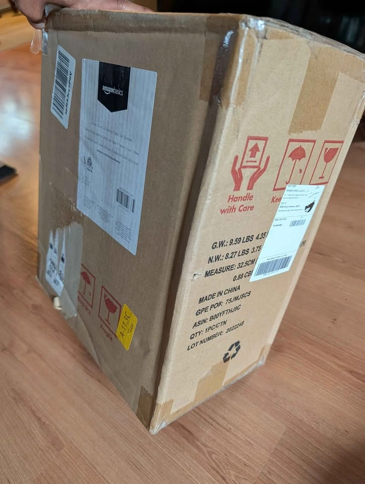 BRAND NEW 8-Sheet Paper Shredder - photo 3