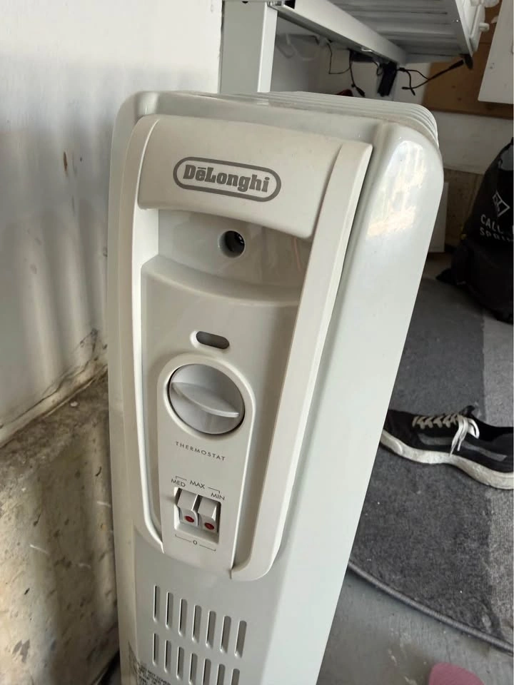 De'Longhi Oil-Filled Radiator - photo 2
