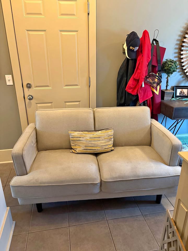 Light grey love seat