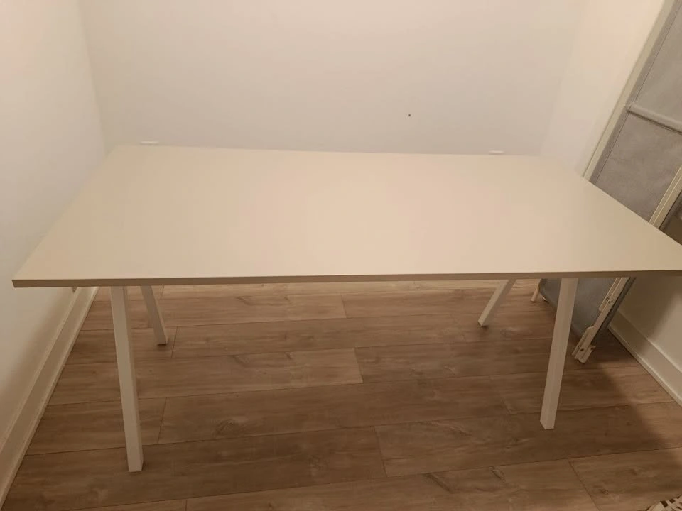 IKEA TROTTEN Desk (Gray Top + White Frame) – Like New - photo 5