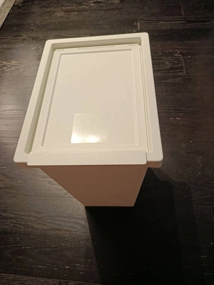 IKEA FILUR Bin with Lid (42L) – Excellent Condition - photo 3