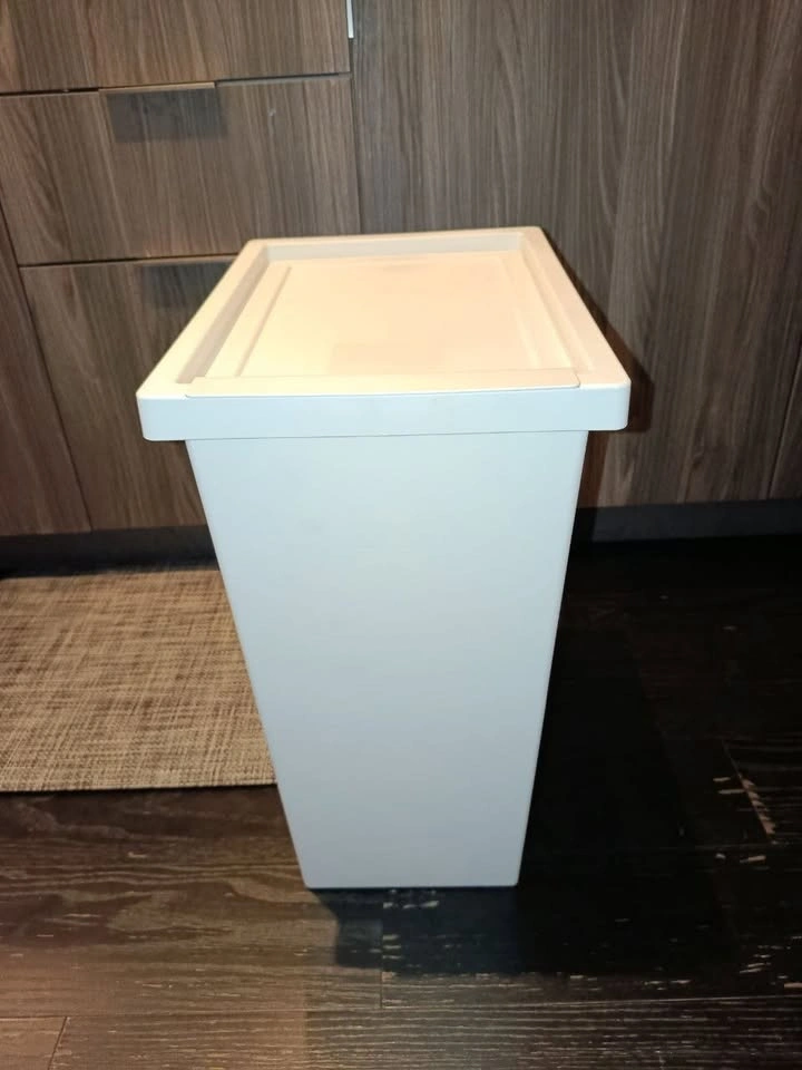 IKEA FILUR Bin with Lid (42L) – Excellent Condition - photo 5