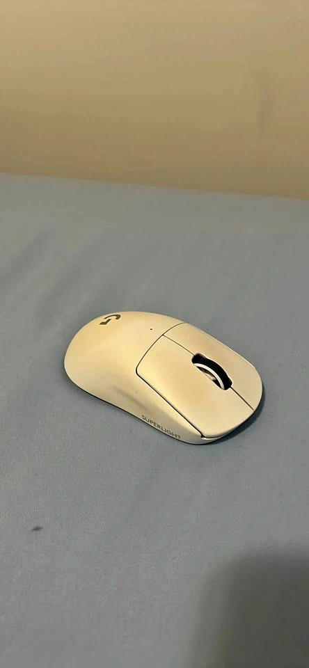 Logitech G Pro Superlight White Gaming Mouse With Skates Install