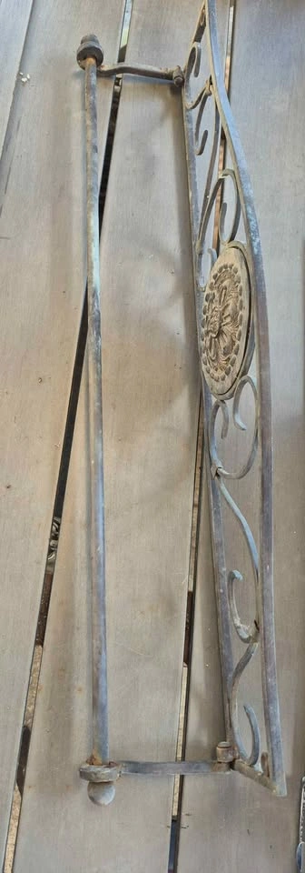Vintage Wrought Iron Decorative Towel Bar - photo 2