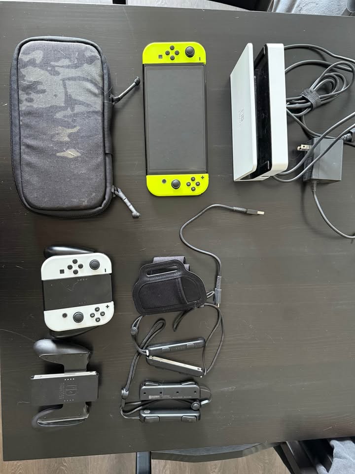 Nintendo Switch OLED w/ accessories - photo 3